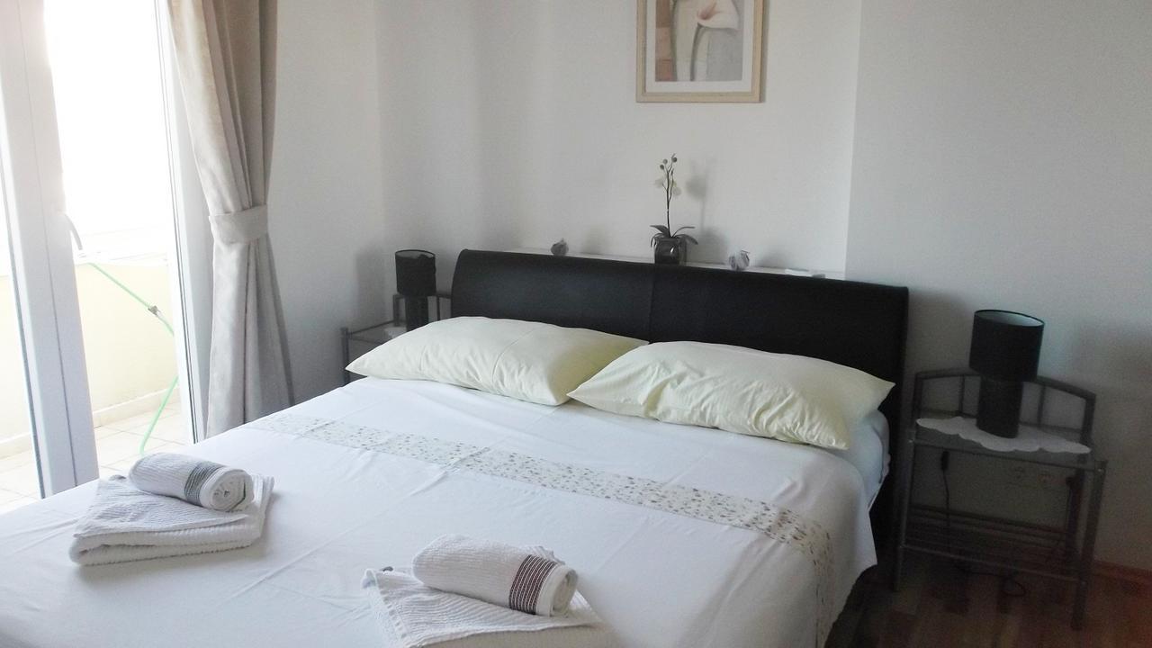 Apartments Marija Near Center Водице Номер фото
